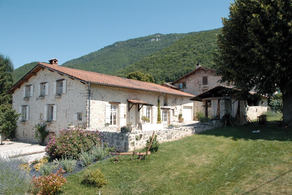 Bed and Breakfast L'Estapade Des Tourelons Сен-Жан-ан-Руаян Экстерьер фото